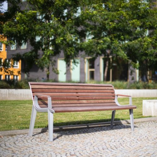 Banc public EMAU EM156t en jatoba avec accoudoirs, 1800mm